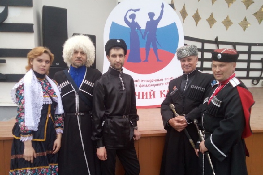 Смоленские казаки приняли участие в конкурсе "Казачий круг" Смоленские казаки приняли участие в конкурсе "Казачий круг"