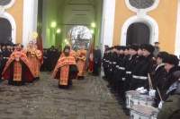 Войсковой священник Центрального казачьего войска иерей Марк Кравченко совершил молебное пение с акафистом великомученику Димитрию Солунскому перед его святой Десницей