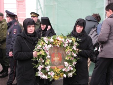 Казаки ВКО ЦКВ в почетном карауле. Визит Святейшего Патриарха Московского и всея Руси в Серпухов. 18.05.15