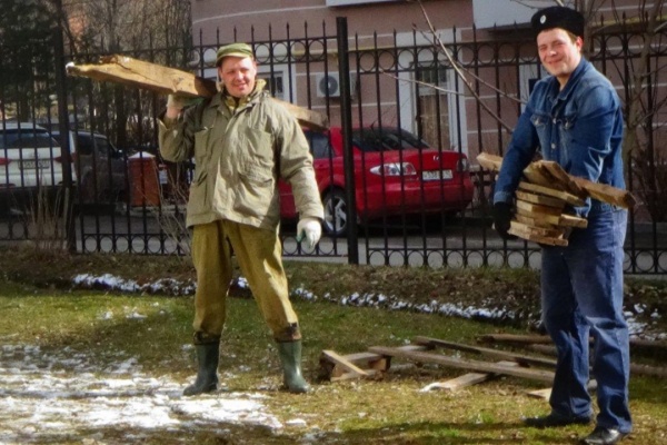 Субботник в полковом храме