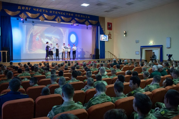 Рождественский концерт хора Князь-Владимирского храма в Московском президентском кадетском училище имени М.А. Шолохова