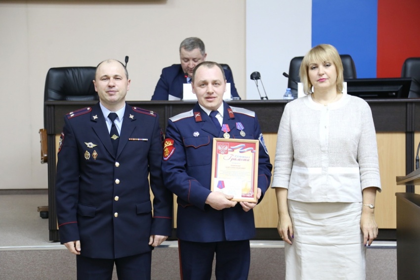 В Калуге поздравили народных дружинников В Калуге поздравили народных дружинников