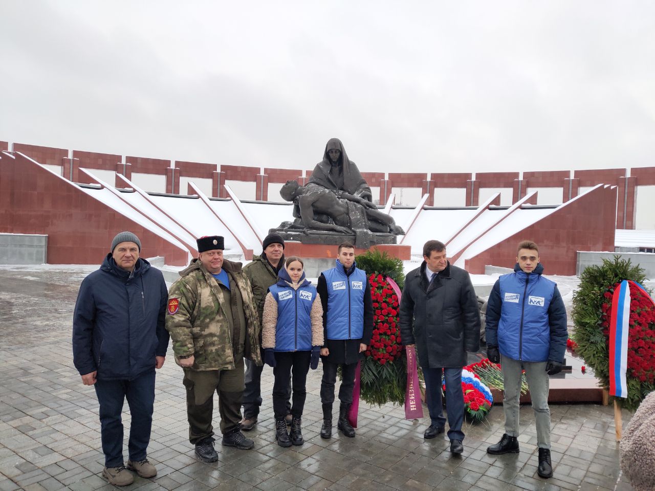 Подвигам безымянных героев посвящается..