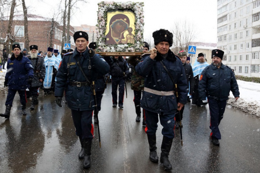 Крестный ход в Павловском Посаде Крестный ход в Павловском Посаде