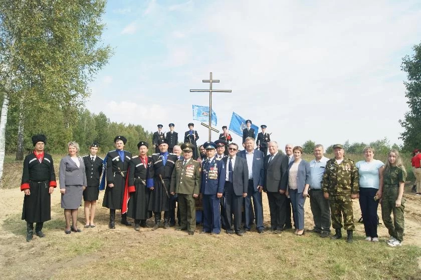 Поклонный крест в память о подвиге казаков, освобождавших Калужскую область