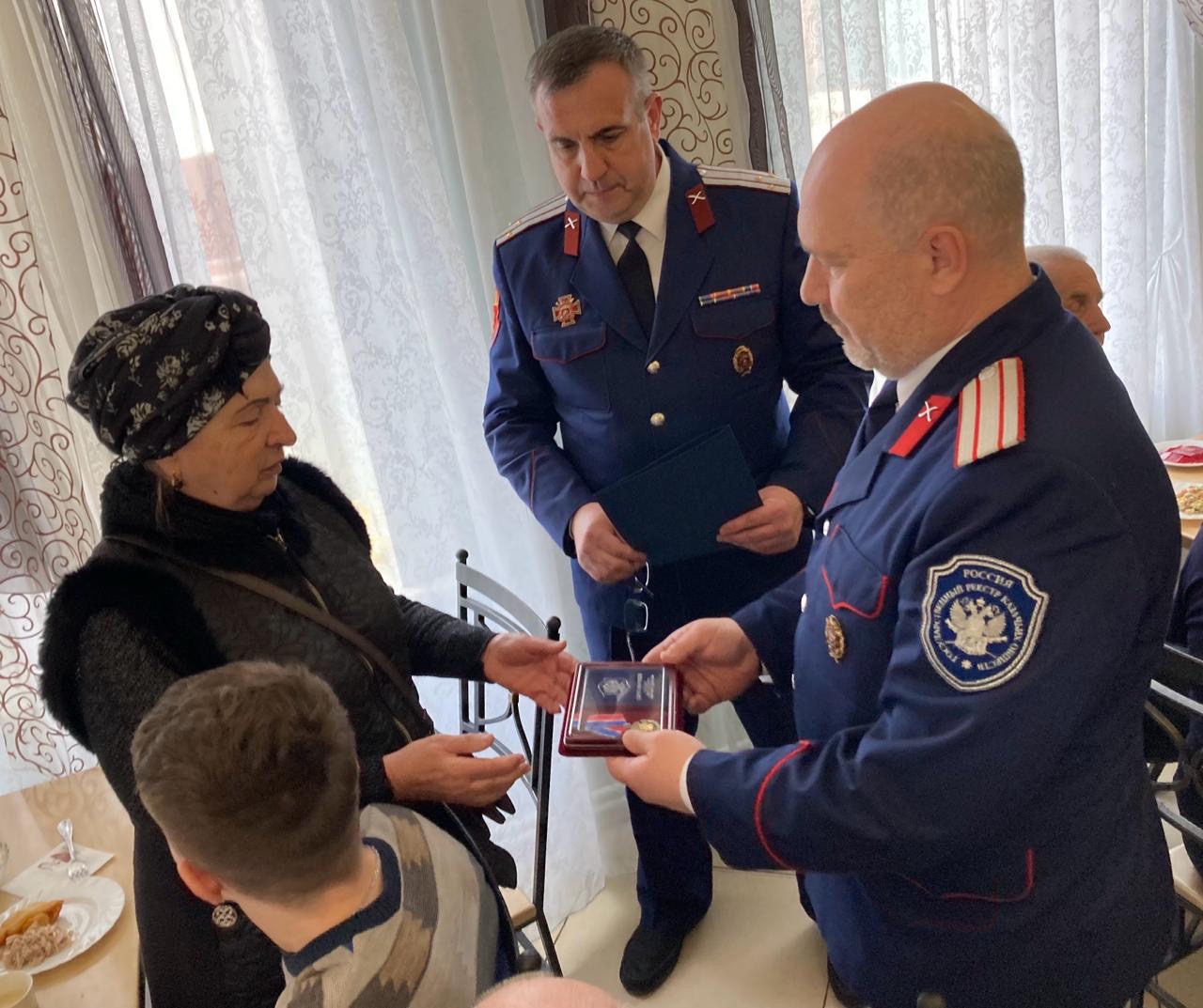 Пусть свет твоих добрых деяний живет в наших сердцах