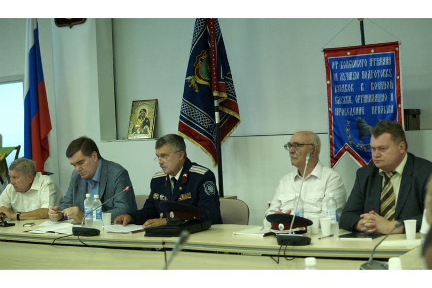 Калужские казаки продлили полномочия своего атамана ещё на пять лет Калужские казаки продлили полномочия своего атамана ещё на пять лет