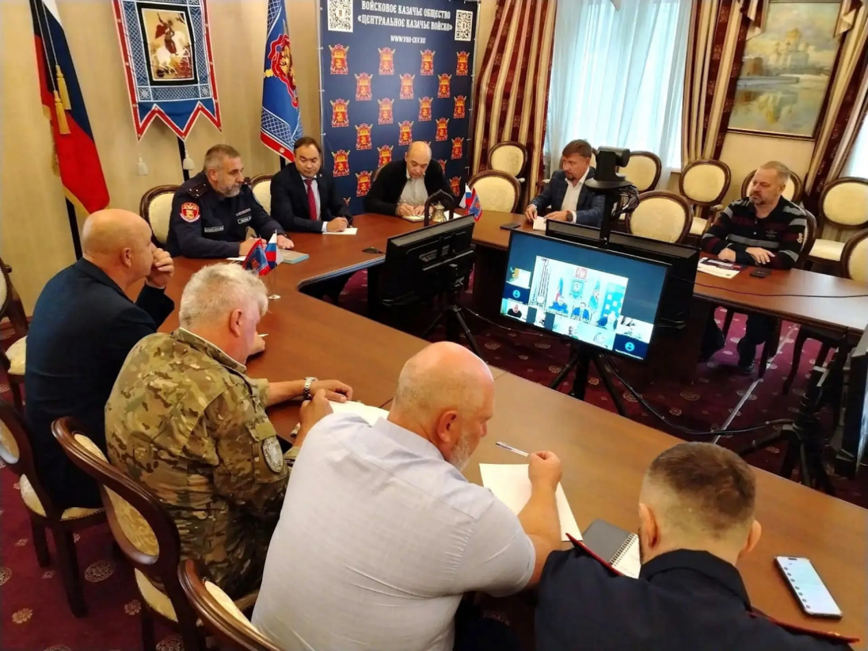 Атаман Центрального казачьего войска Андрей Фадюхин провел Совет атаманов по подготовке к Общемосковскому крестному ходу в День Собора Всех Святых Атаман Центрального казачьего войска Андрей Фадюхин провел Совет атаманов по подготовке к Общемосковскому крестному ходу в День Собора Всех Святых