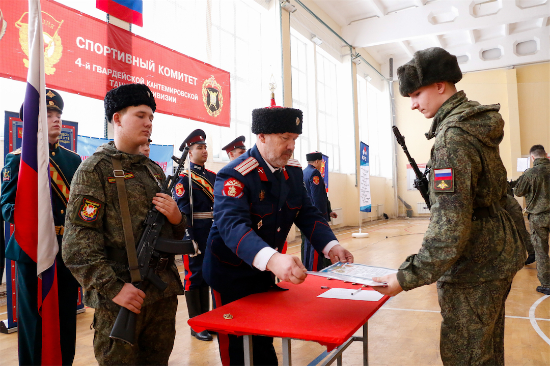Вступая в казачье братство