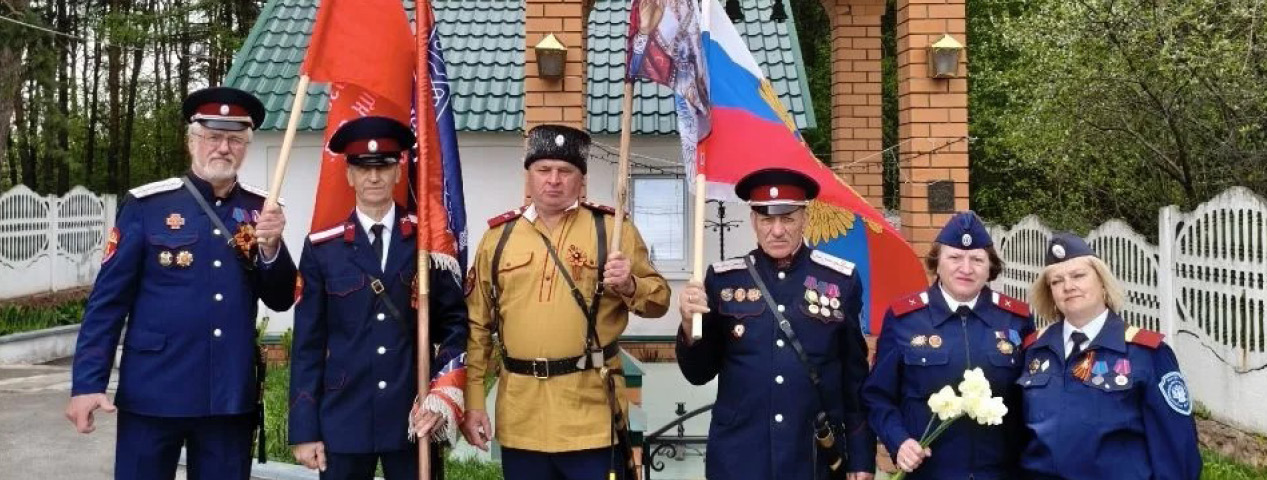 Подвиг и слава бессмертны Подвиг и слава бессмертны