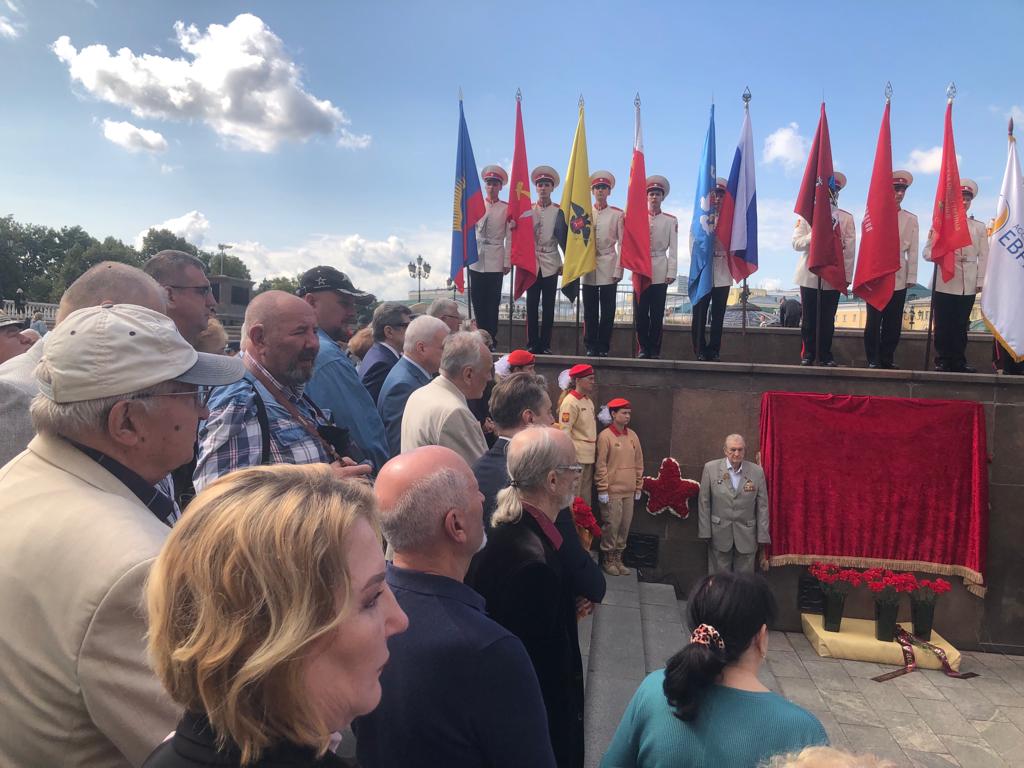 Бронзовый отблеск Парада Победы