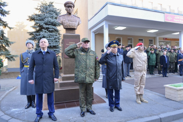 Лихой кавалерист, умелый командир