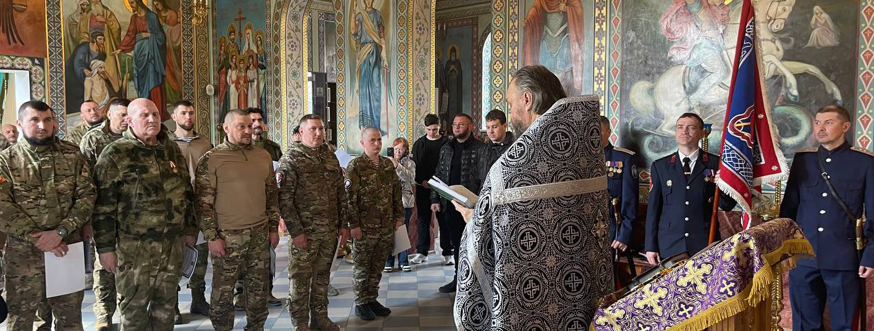 Они пополняют ряды казаков Они пополняют ряды казаков