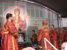 Казаки ВКО ЦКВ в почетном карауле. Визит Святейшего Патриарха Московского и всея Руси в Серпухов. 18.05.15