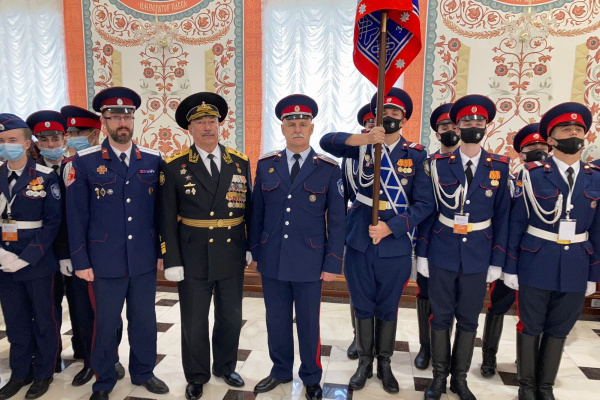 Болеем за наших