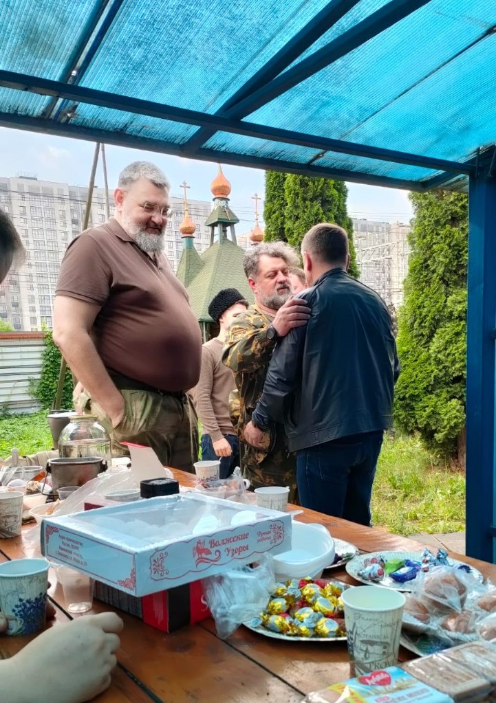 По канонам православия 