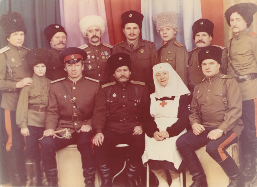 Бережёт казак тревогу про любимую страну Бережёт казак тревогу про любимую страну