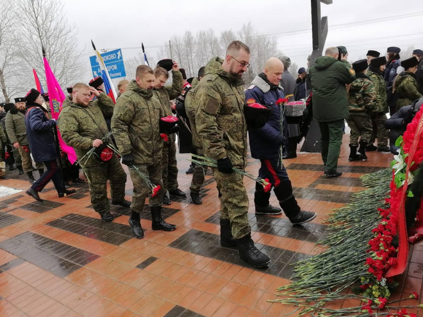 О героях замолвим слово