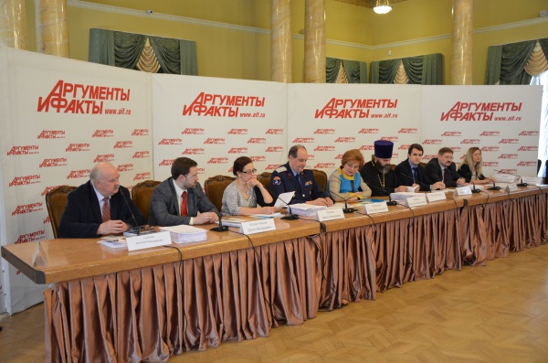 В Москве прошли общественные слушания, посвященные  созданию учебника по истории российского казачества