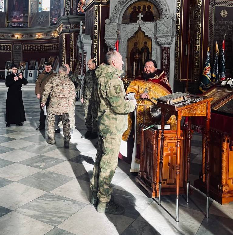 С благословением на правое дело