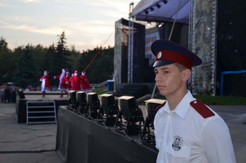 Регион продолжит привлекать казаков к охране общественного порядка Регион продолжит привлекать казаков к охране общественного порядка