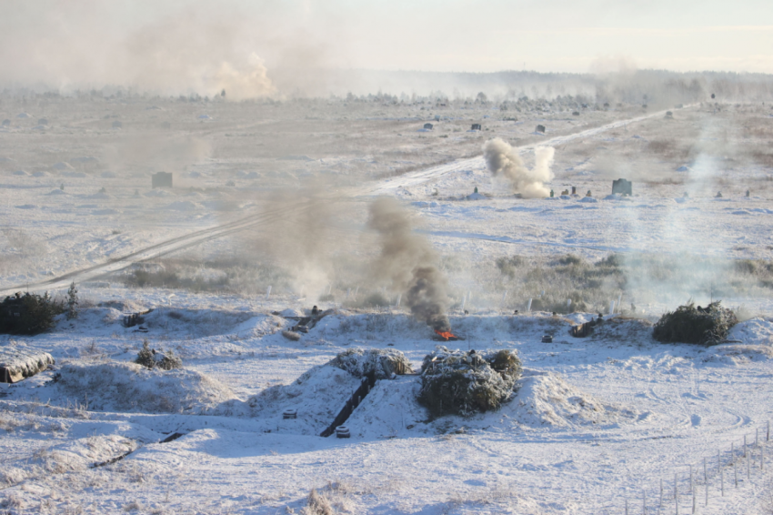 Подразделения Западного и Южного военных округов начали возвращение на базы после учений Подразделения Западного и Южного военных округов начали возвращение на базы после учений
