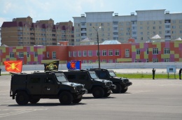 Казаки Центрального казачьего войска поздравили военнослужащих Кантемировской дивизии с 78-летием