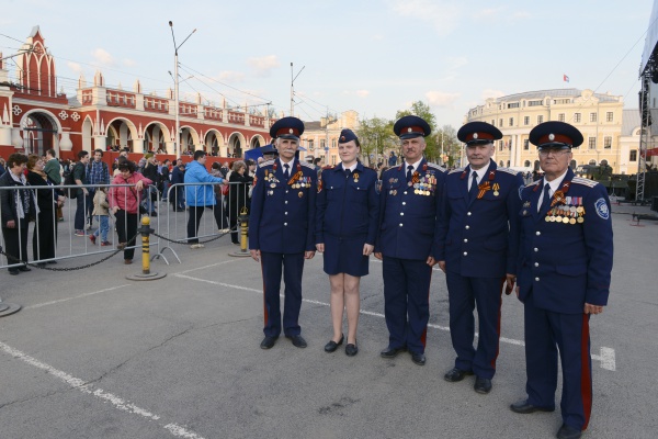 Казаки ВКО ЦКВ охраняли общественный порядок во время Парада в Калуге