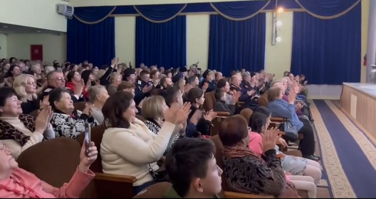 «Сердце матери лучше солнца греет»
