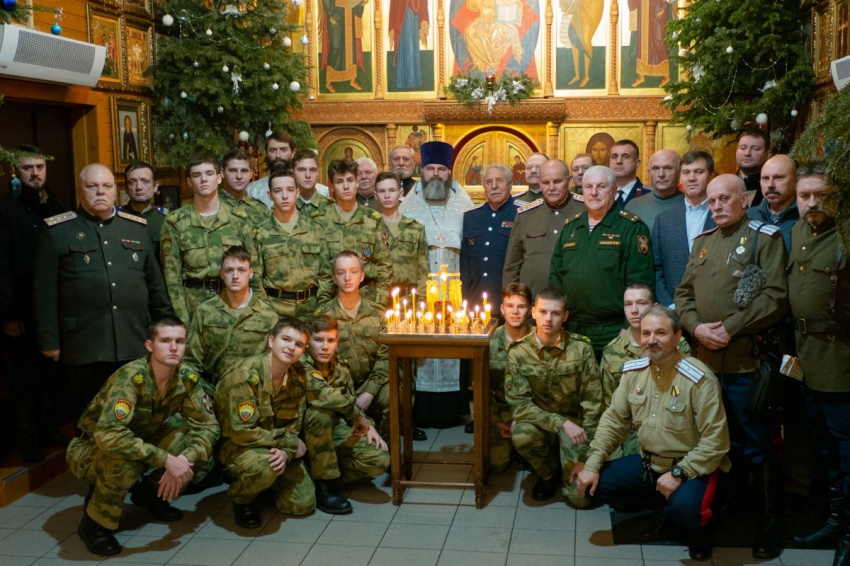 В храме св. равноап. кн. Владимира при МПКУ им. М.А. Шолохова почтили память жертв политики расказачивания В храме св. равноап. кн. Владимира при МПКУ им. М.А. Шолохова почтили память жертв политики расказачивания