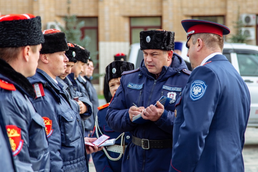 У домодедовских казаков прошел строевой смотр У домодедовских казаков прошел строевой смотр