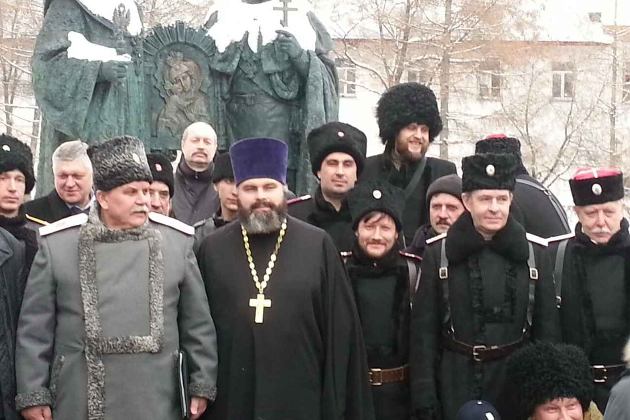 Войсковой священник Центрального казачьего войска иерей Марк Кравченко совершил молебное пение с акафистом великомученику Димитрию Солунскому перед его святой Десницей Войсковой священник Центрального казачьего войска иерей Марк Кравченко совершил молебное пение с акафистом великомученику Димитрию Солунскому перед его святой Десницей