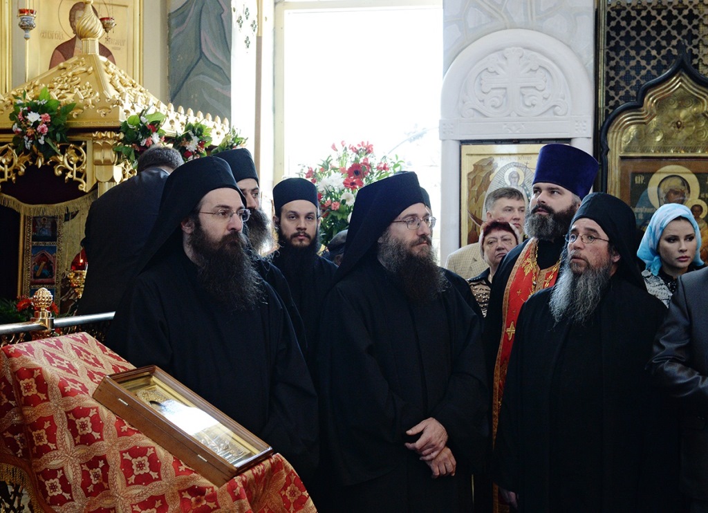 Войсковой священник ЦКВ, настоятель храма св. равноап. кн. Владимира при МсККК им. М.А. Шолохова иерей Марк Кравченко принял участие в торжествах в честь празднования памяти великомученика Георгия Победоносца, состоявшихся на Поклонной горе.