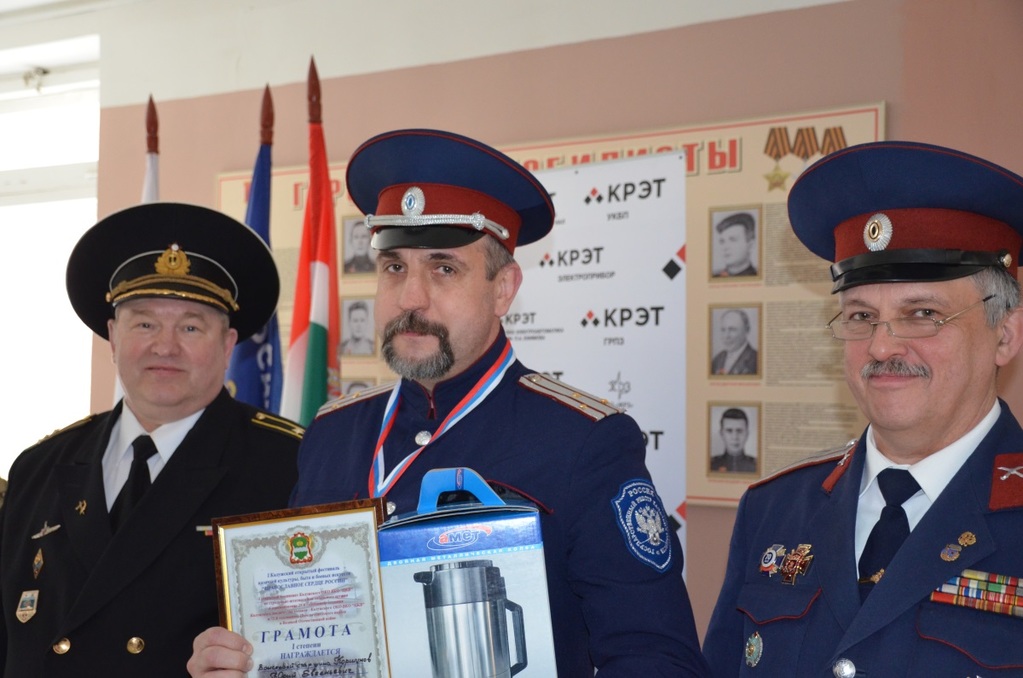 Казаки стреляют точно в цель