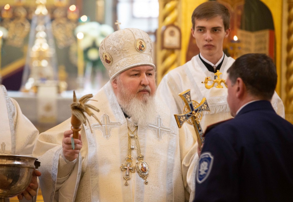 Настоятель храма св. равноап. кн. Владимира при МПКУ им. М.А. Шолохова, войсковой священник Центрального казачьего войска иерей Марк Кравченко сослужил митрополиту Кириллу за Божественной Литургией и принял участие в принятии присяги московских казаков