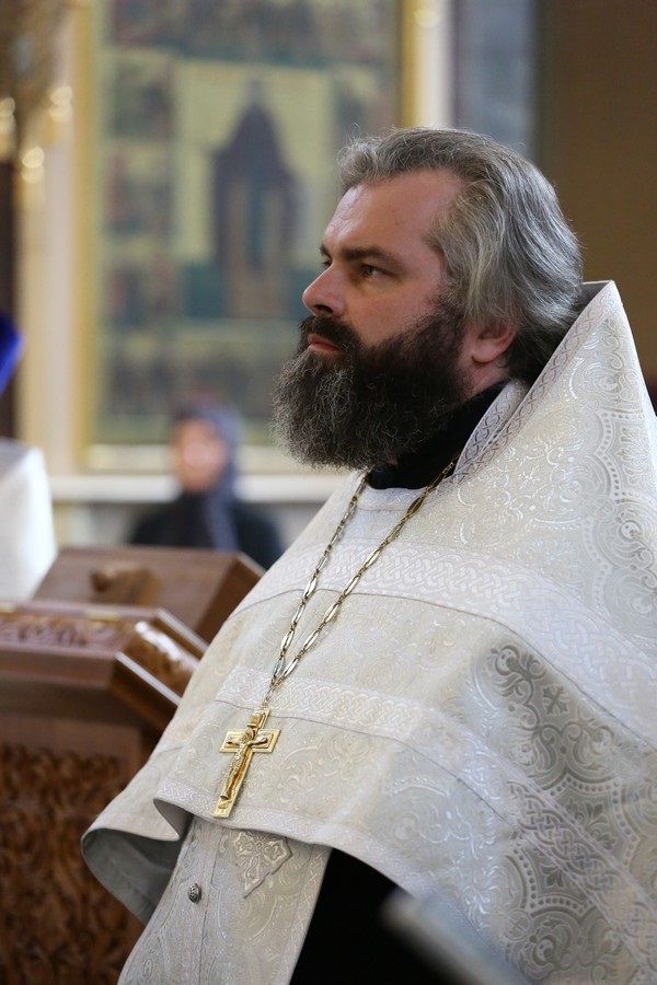 Войсковой священник ЦКВ, настоятель храма св. равноап. кн. Владимира при МсККК им. М.А. Шолохова иерей Марк Кравченко принял участие в поминовении воинов-казаков, погибших в годы Великой Отечественной войны