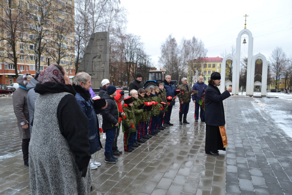..Они беспощадный путь к Берлину открыли битвой за Москву ..Они беспощадный путь к Берлину открыли битвой за Москву
