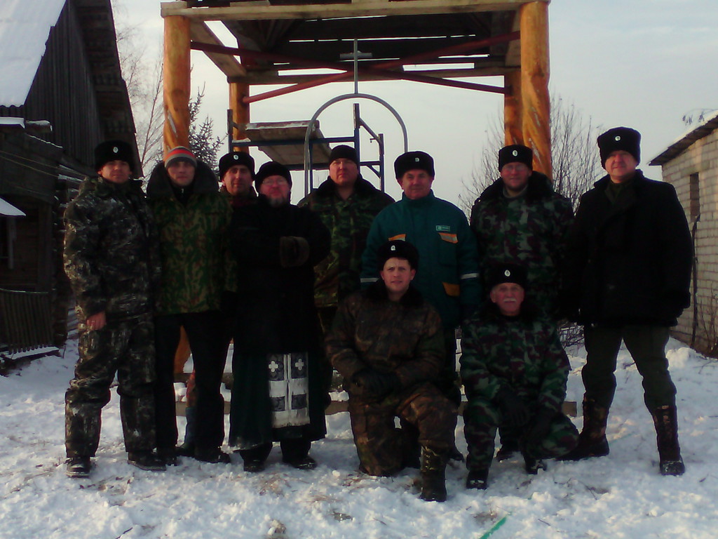 Бологовские казаки восстановили колокольню в д. Долгое