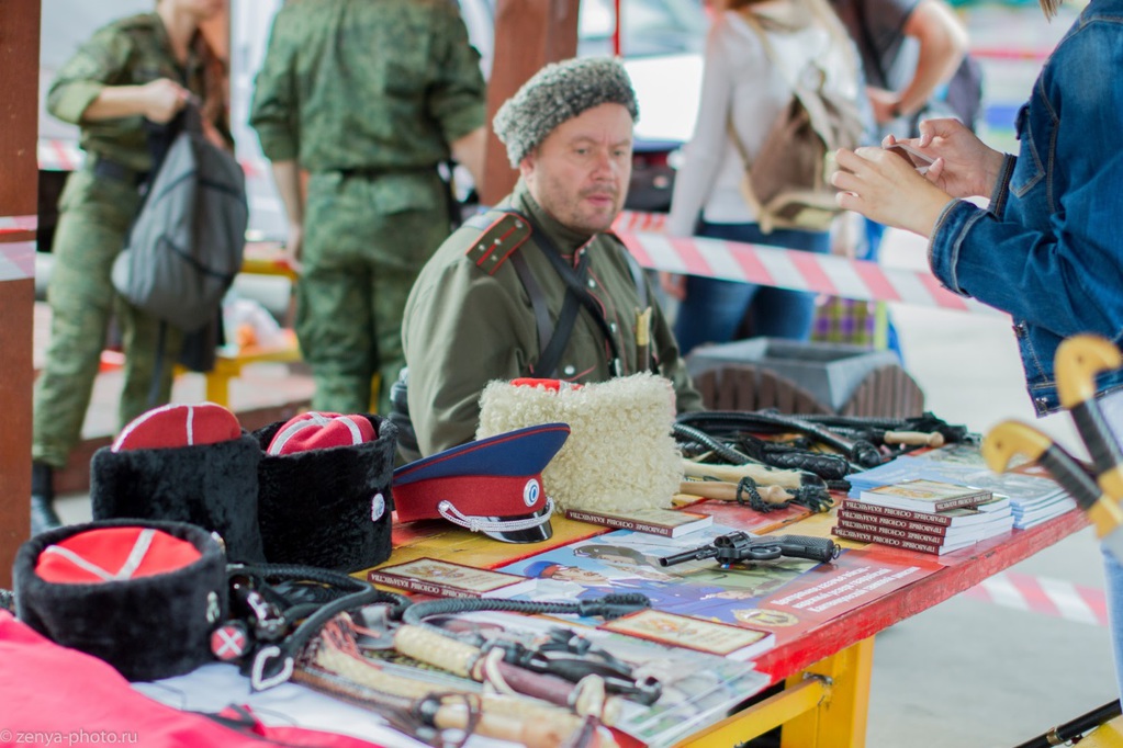 Казаки и спасатели провели праздник для детей