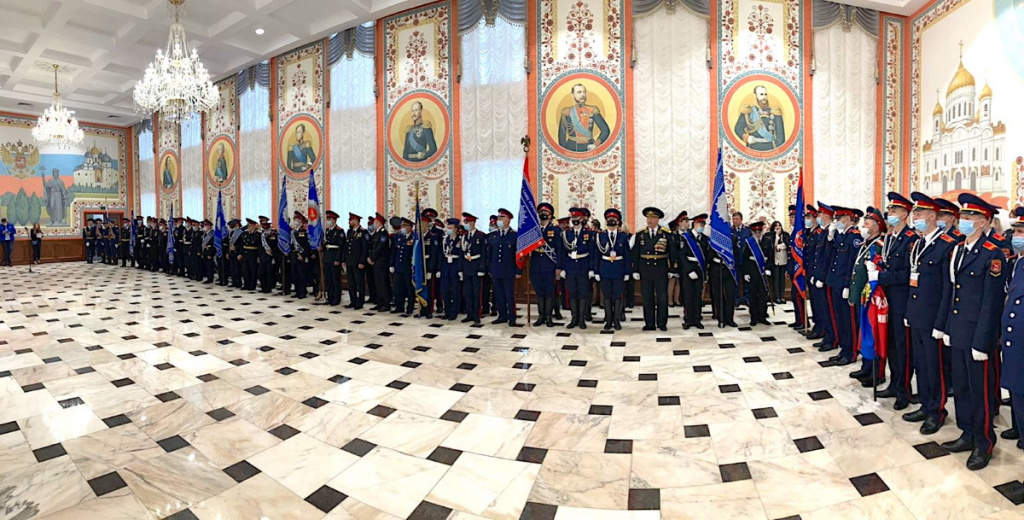 Болеем за наших