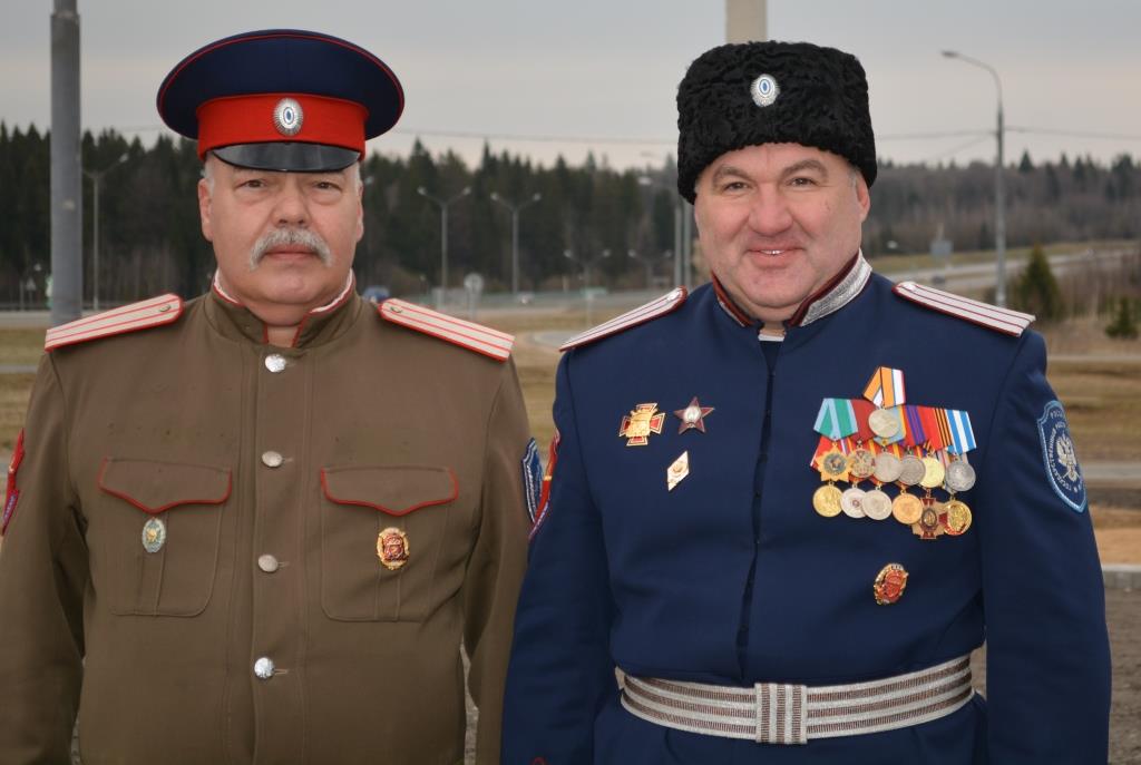 Казаки установили Поклонный Крест и освятили Штандарт!