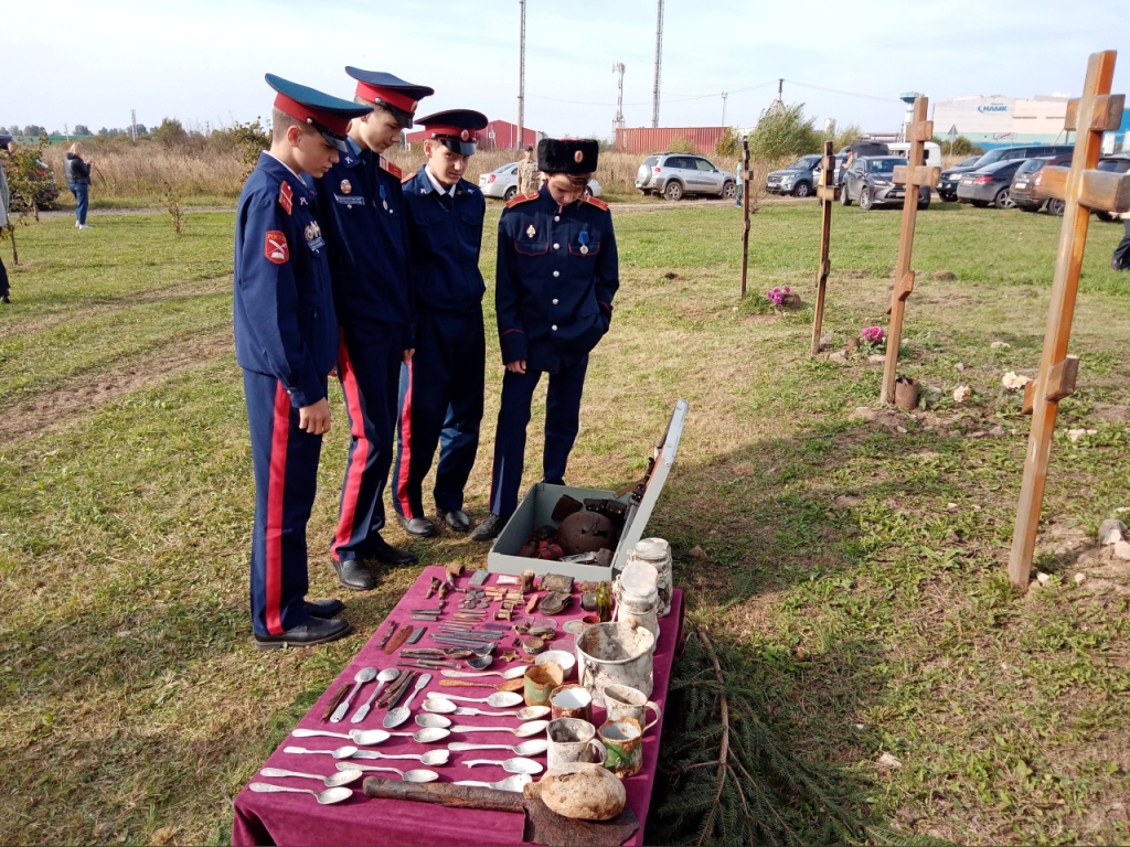 Проводили в последний путь