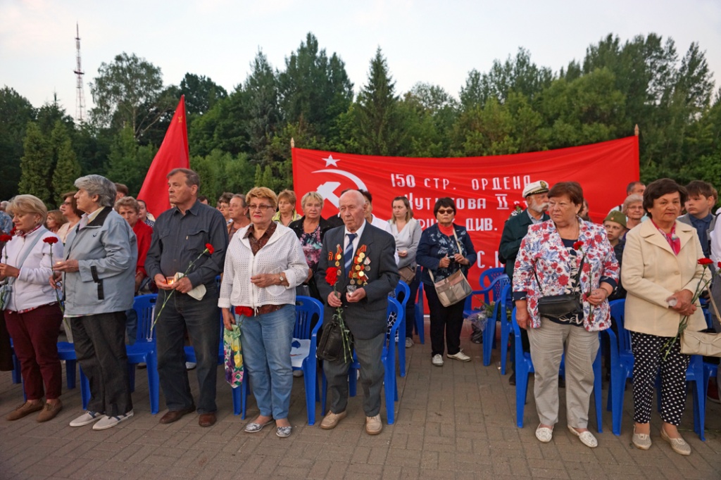 «Великие войны имеют начало, но не имеют конца. Они живут в слезах вдов, матерей, в горьком детстве сирот, стонах раненых солдат»