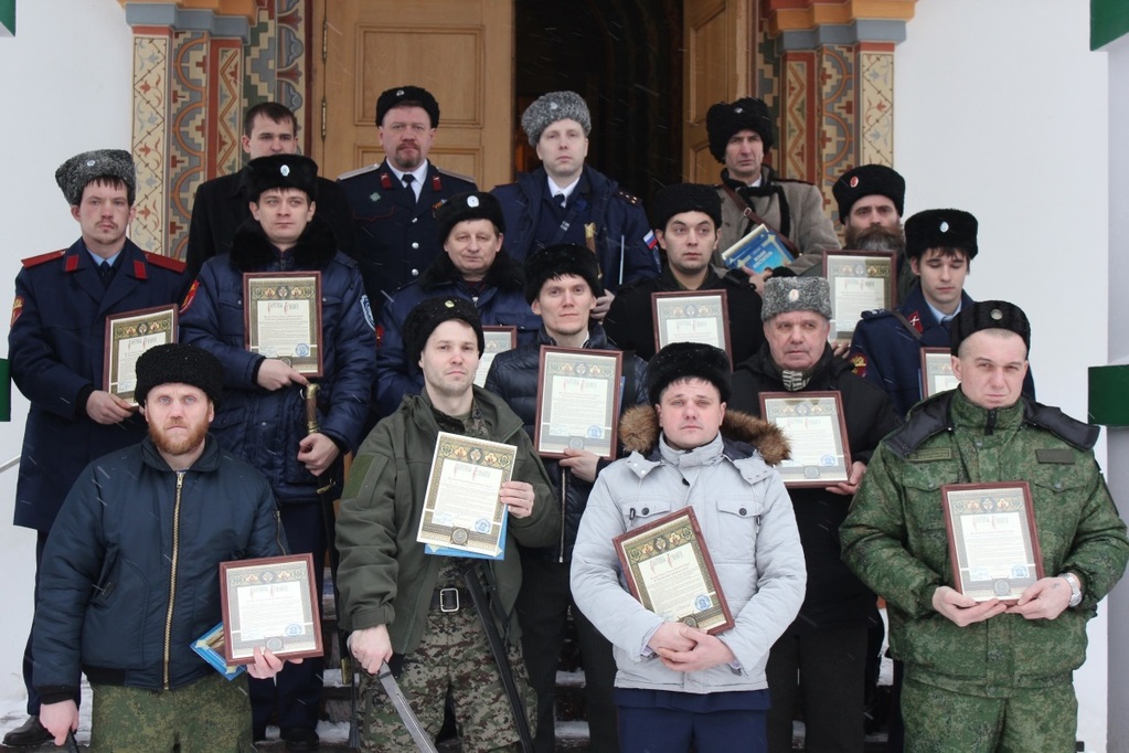 "Заповеди Христовы всегда были написаны на казачьих стягах». В Москве прошел обряд освящения оружия