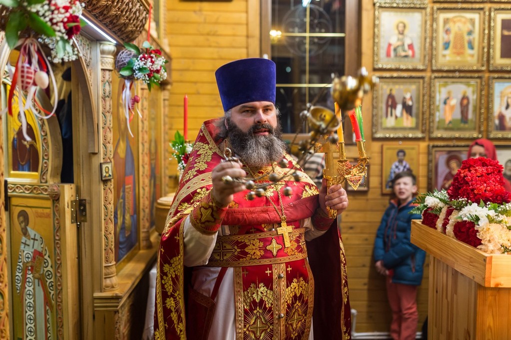 Празднование Воскресения Христова на приходе храма св. равноап. кн. Владимира при Московском президентском кадетском училище имени М.А. Шолохова