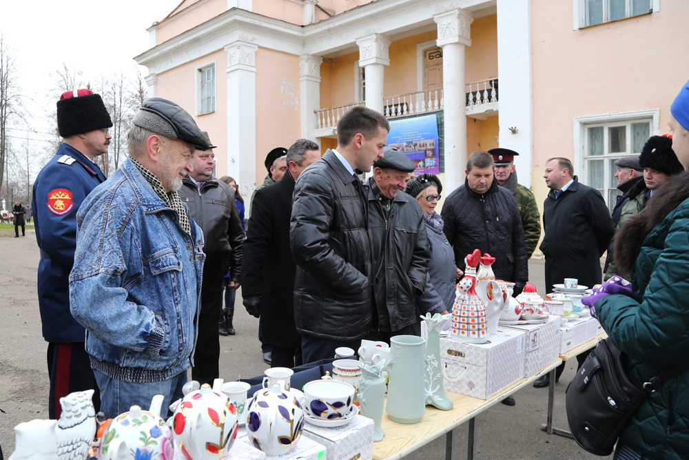 Казаки ВКО ЦКВ обеспечивали порядок на открытии парка