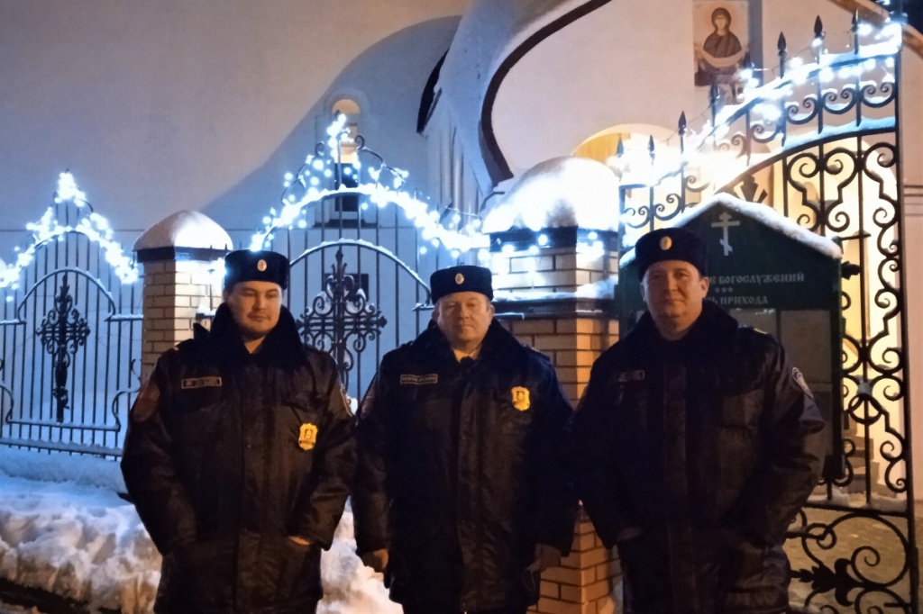 Порядок и безопасность обеспечили казаки