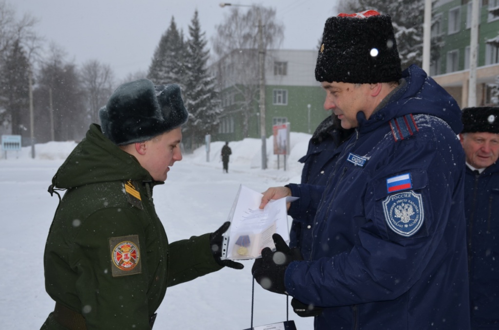 Казаки ВКО ЦКВ поздравили военнослужащих с днем защитника Отечества