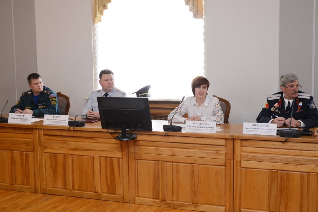 Под председательством заместителя Губернатора Константина Никонова состоялось очередное заседание Координационного совета по делам казачества при Администрации Смоленской области