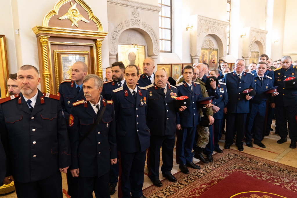 Председатель Синодального комитета по взаимодействию с казачеством возглавил Божественную литургию в казачьем храме г. Москвы и принял присягу московских казаков
